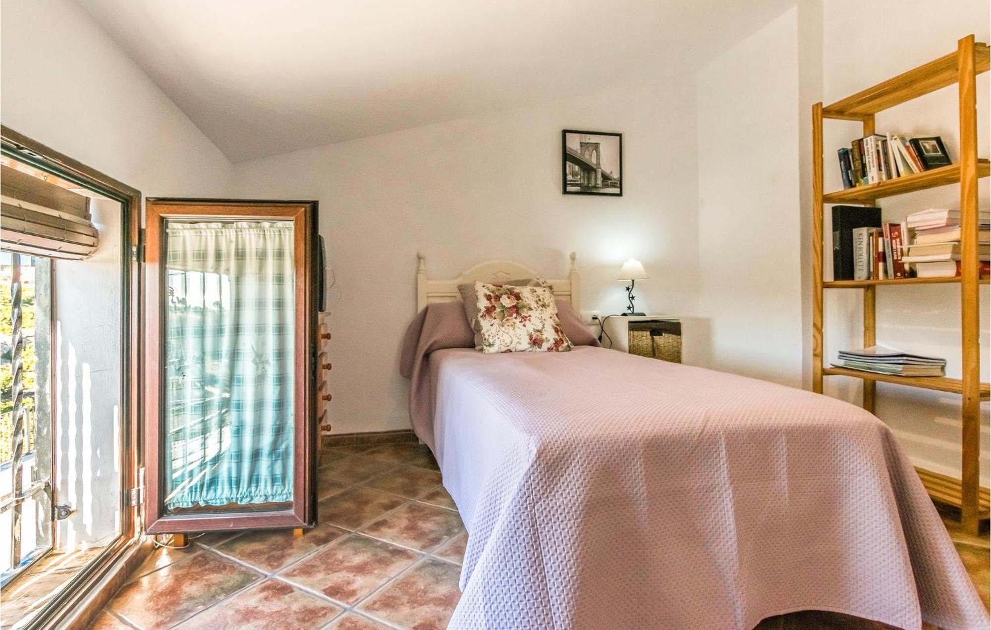 Pet Friendly Home In Hornachuelos With Kitchen Exteriér fotografie